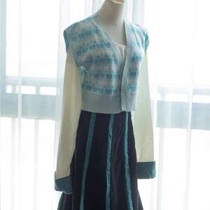 Modernized Chinese hanfu knitted Tang beizi with hearts